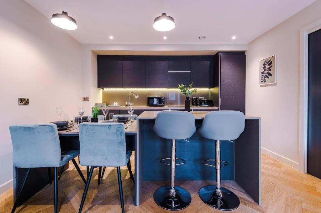 Exquisite Central York Abode Sleeps 6! エクステリア 写真
