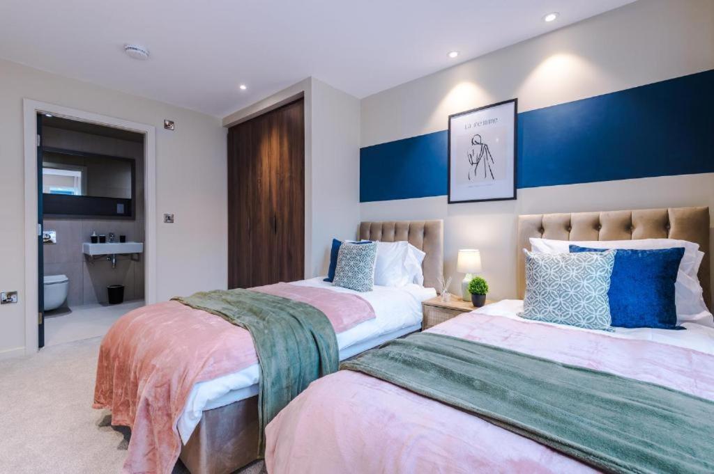 Exquisite Central York Abode Sleeps 6! エクステリア 写真