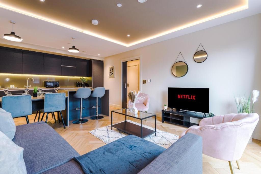 Exquisite Central York Abode Sleeps 6! エクステリア 写真
