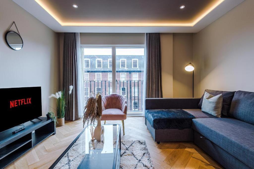 Exquisite Central York Abode Sleeps 6! エクステリア 写真