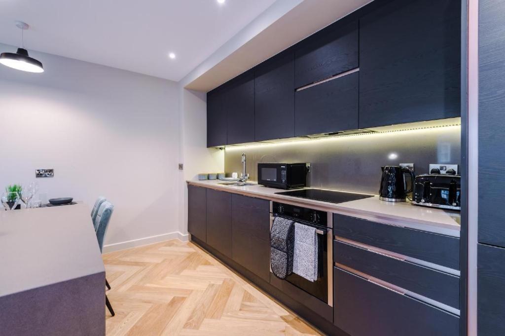 Exquisite Central York Abode Sleeps 6! エクステリア 写真